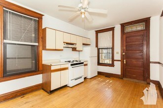 2730 N Wayne Ave in Chicago, IL - Building Photo - Building Photo