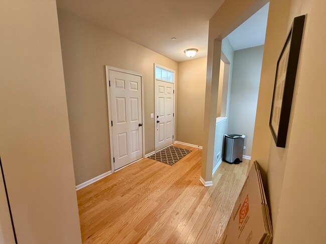 6N329 Whitmore Cir in St. Charles, IL - Building Photo - Building Photo
