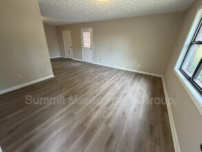 1035 Eastview Rd NE in Conyers, GA - Building Photo - Building Photo