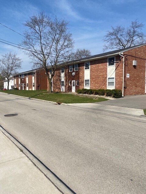 333 Tonkin Ct in Kent, OH - Building Photo