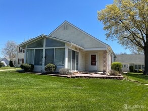 333N Newport Way in Monroe Township, NJ - Building Photo - Building Photo