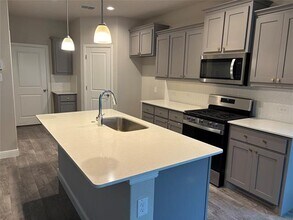 421 Roundstone Rd in Fort Worth, TX - Building Photo - Building Photo