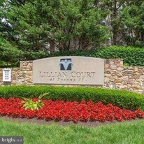 1625 International Dr, Unit 319 in McLean, VA - Building Photo