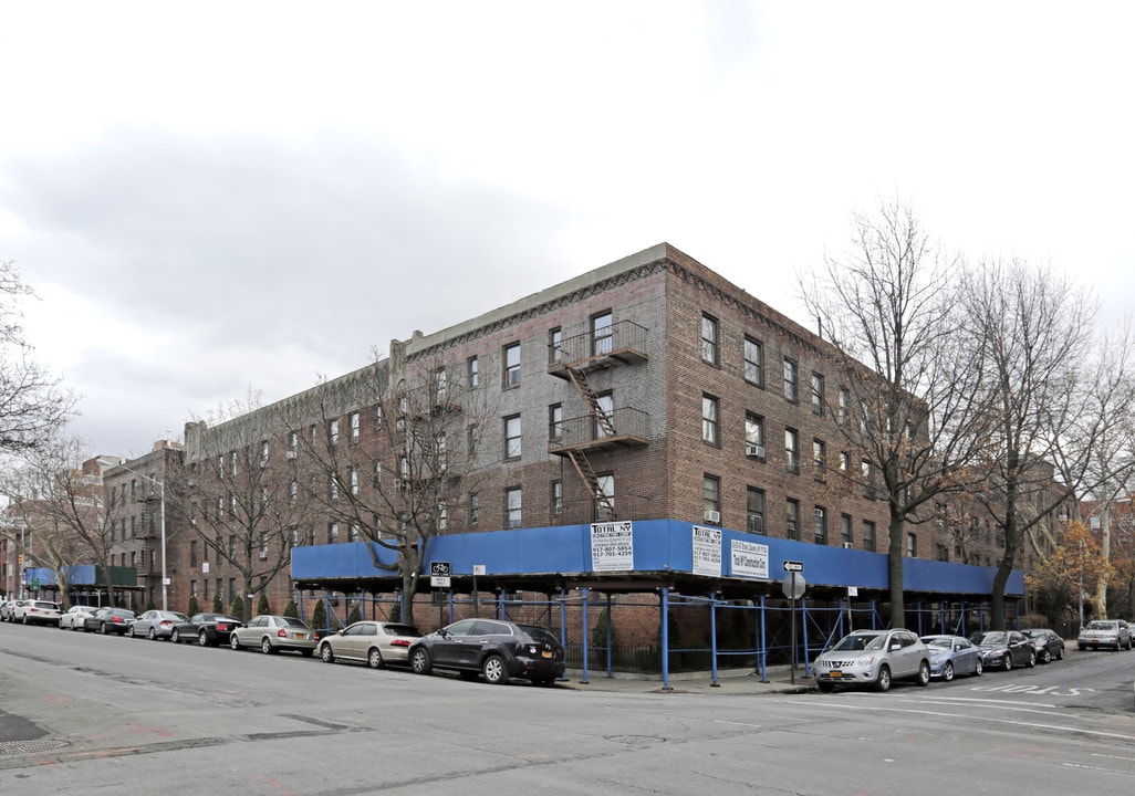 47-12 43rd Ave in Long Island City, NY - Foto de edificio