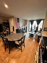 691 Massachusetts Ave, Unit 1 Apartamentos