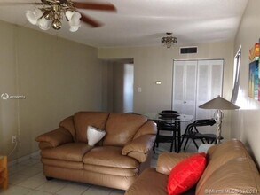 1150 Collins Ave-Unit -201 in Miami Beach, FL - Building Photo - Building Photo