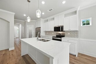 112 Market St in Lake Dallas, TX - Building Photo - Building Photo