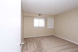 Cedar Ridge Apartments in Monroeville, PA - Building Photo - Interior Photo