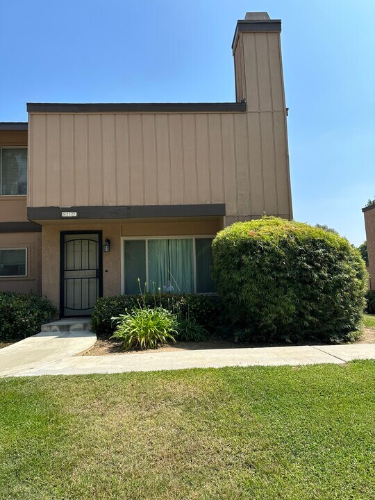 917 W State St in Redlands, CA - Building Photo