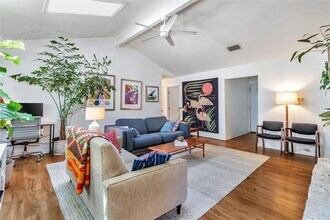 1516 Turtle Creek Blvd in Austin, TX - Building Photo - Building Photo