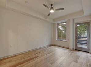3600 S Lamar Blvd in Austin, TX - Building Photo - Building Photo