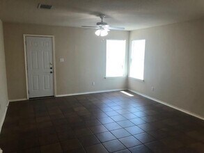 332 Liberty St in Hutto, TX - Building Photo - Building Photo