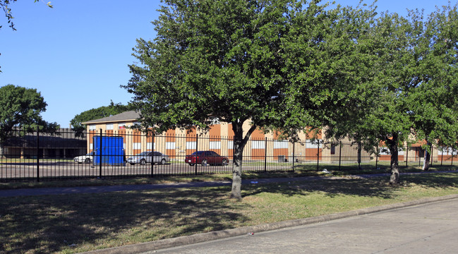 Wesley Square Apartments in Houston, TX - Building Photo - Building Photo