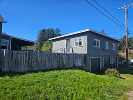 641 1/2 4th Ave in Blue Lake, CA - Building Photo