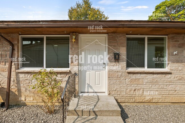 2422 E Diamond Ave in Spokane, WA - Building Photo - Building Photo
