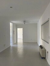 916 W 42 St in Miami Beach, FL - Building Photo - Building Photo