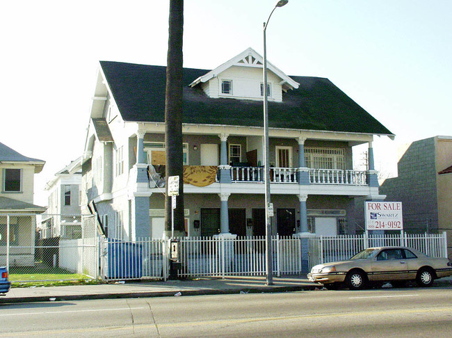 232-234 Vernon Ave