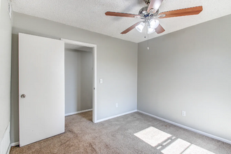 143 Walnut Ave-Unit -A in Long Beach, CA - Building Photo - Building Photo