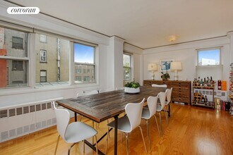 3 Sheridan Square in New York, NY - Building Photo - Building Photo