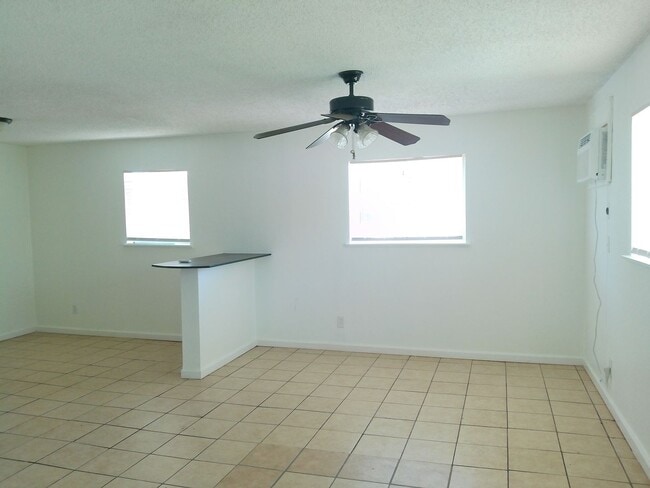 2701 Nemec St in Corpus Christi, TX - Building Photo - Building Photo