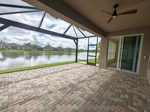 11681 SW Hawthorne Hill Rd in Port St. Lucie, FL - Building Photo - Building Photo