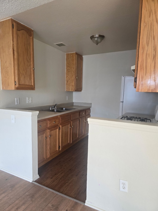 5906 Challen Ave, Unit 11 in Riverside, CA - Building Photo - Building Photo