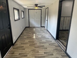 1608 Parklane Dr in Sauget, IL - Building Photo - Building Photo