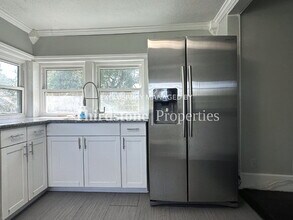 1520 Donald St in Jacksonville, FL - Foto de edificio - Building Photo