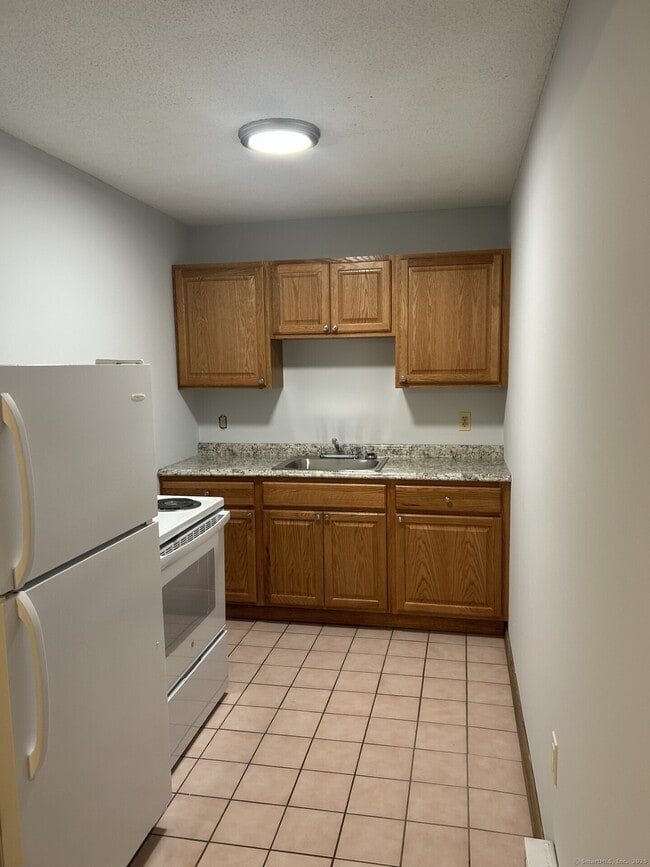46 N Cherry St in Wallingford, CT - Building Photo - Building Photo