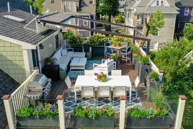 43 Salcombe St, Unit 1 in Boston, MA - Building Photo - Building Photo