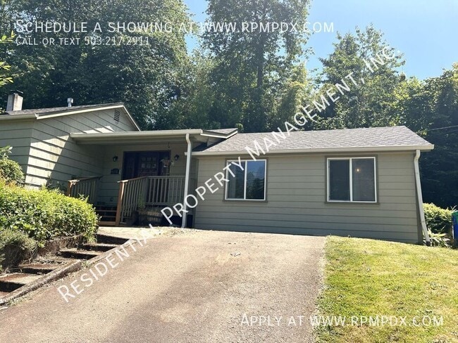 4512 SW Fairvale Ct in Portland, OR - Building Photo - Building Photo