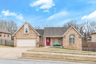 1802 NW Mustang Ave in Bentonville, AR - Building Photo - Building Photo