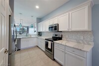 28406 Altessa Way in Bonita Springs, FL - Foto de edificio - Building Photo