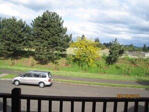 4201 SE 94th Ave in Portland, OR - Building Photo - Building Photo