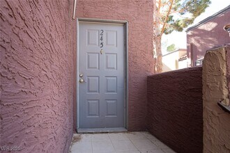 4050 Pacific Harbors Dr in Las Vegas, NV - Building Photo - Building Photo