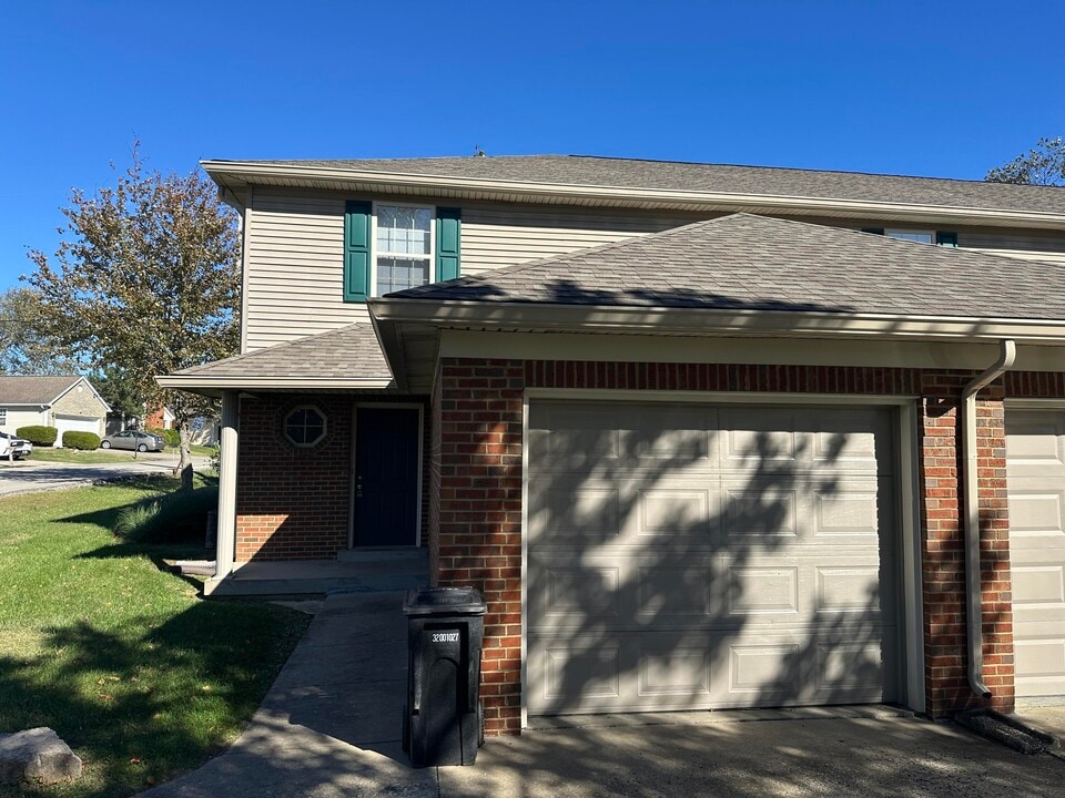 2003 River Ridge Rd in Frankfort, KY - Building Photo