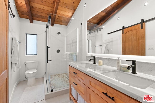 621 California Ave in Santa Monica, CA - Building Photo - Building Photo