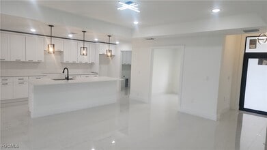 2615 40th St W in Lehigh Acres, FL - Building Photo - Building Photo