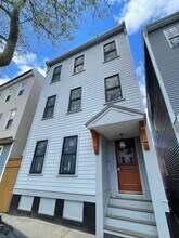 305 Chelsea St in Boston, MA - Building Photo - Building Photo