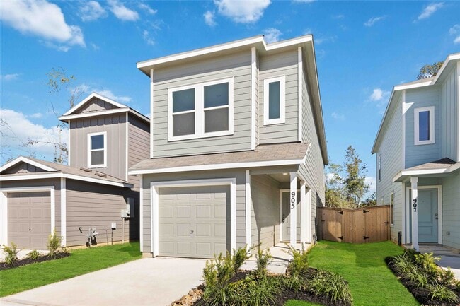 905 Pertuso Ln in Huffman, TX - Building Photo - Building Photo