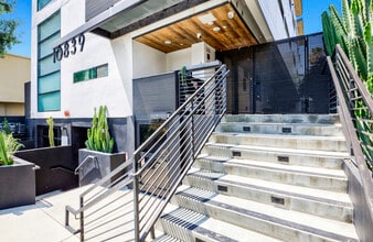 10839 Kling St, Unit #2 in North Hollywood, CA - Foto de edificio - Building Photo