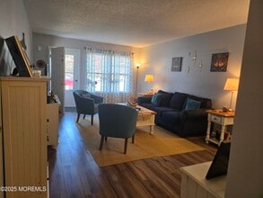 25 Mariner Pl in Brick, NJ - Building Photo - Building Photo