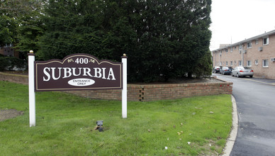 Suburbia Apartments in Farmingdale, NY - Building Photo - Building Photo