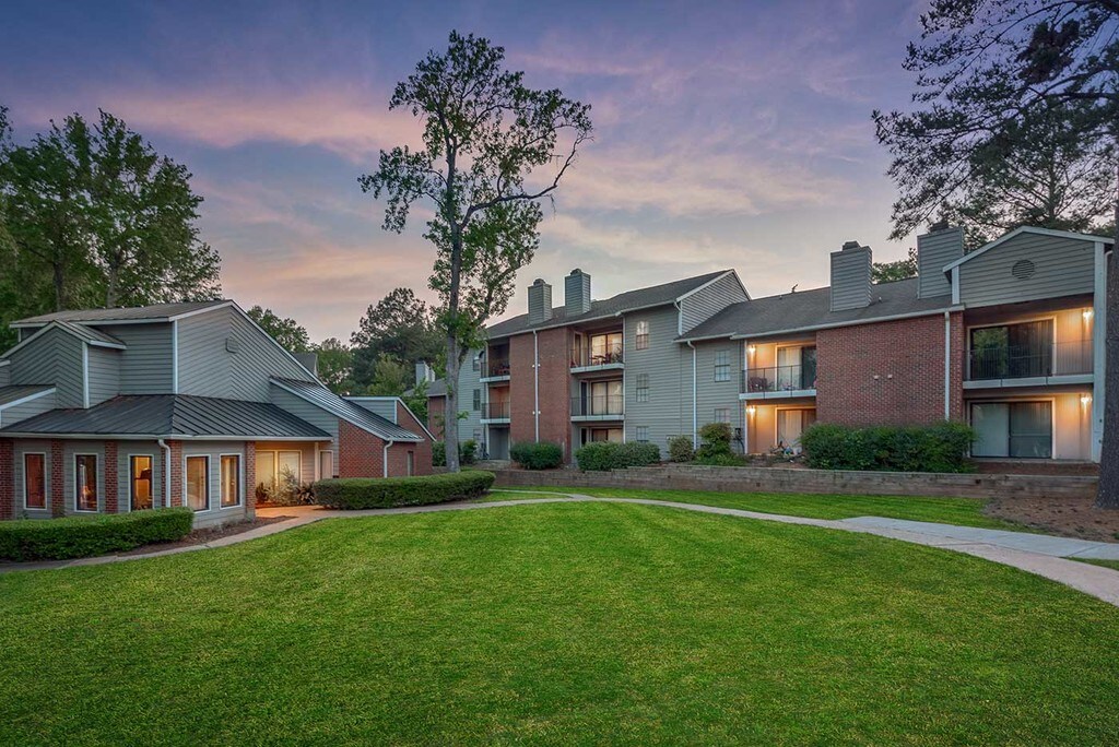 Woodford Estates Apartments in Charlotte, NC