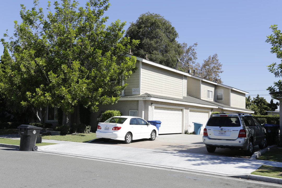 14932 Jefferson St in Midway City, CA - Building Photo