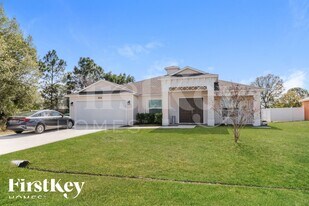 526 SW Dahled Ave in Port St. Lucie, FL - Building Photo