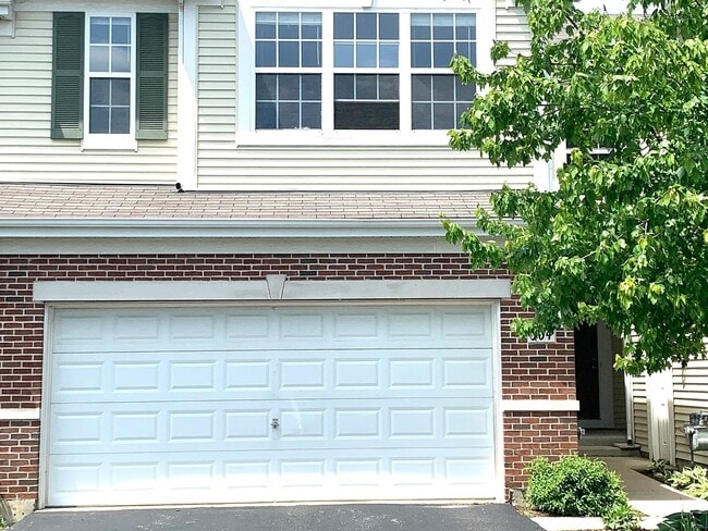 property at 364 Buckingham Ct