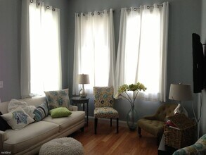 195 W 3rd St-Unit -# 12 in Boston, MA - Building Photo - Building Photo