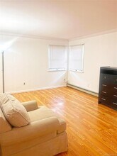 406 Plainfield Ave in Floral Park, NY - Building Photo - Building Photo