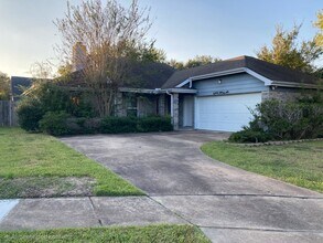 3002 Avanti Ct in Pearland, TX - Building Photo - Building Photo